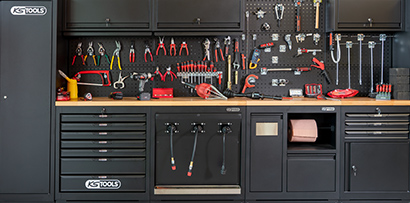 KS Tools - Composition d'outils électricien en caisse métallique - 137  pièces